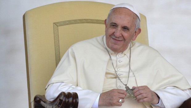 Papa Francesco, le famiglie, i gatti e i cagnolini